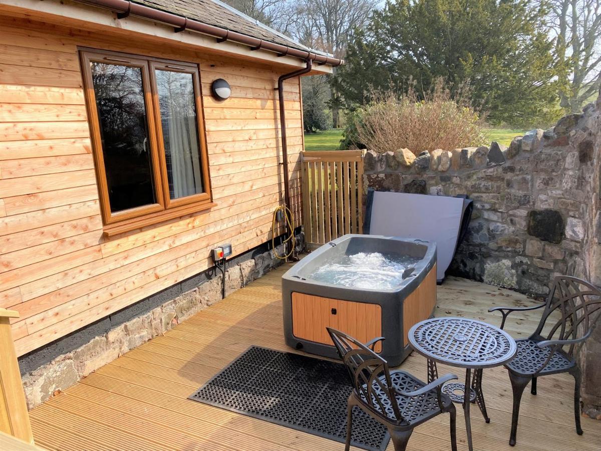 Pheasant Lodge With Hot Tub Forgandenny Exterior photo